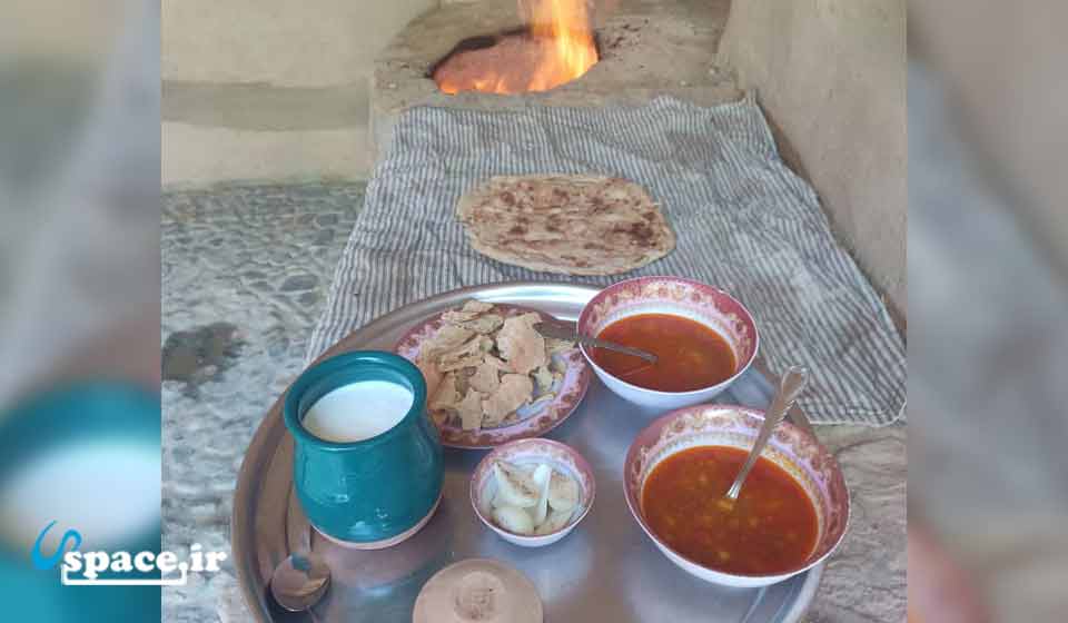 غذاهای محلی اقامتگاه حیات بانو - خضرآباد - روستای هامانه